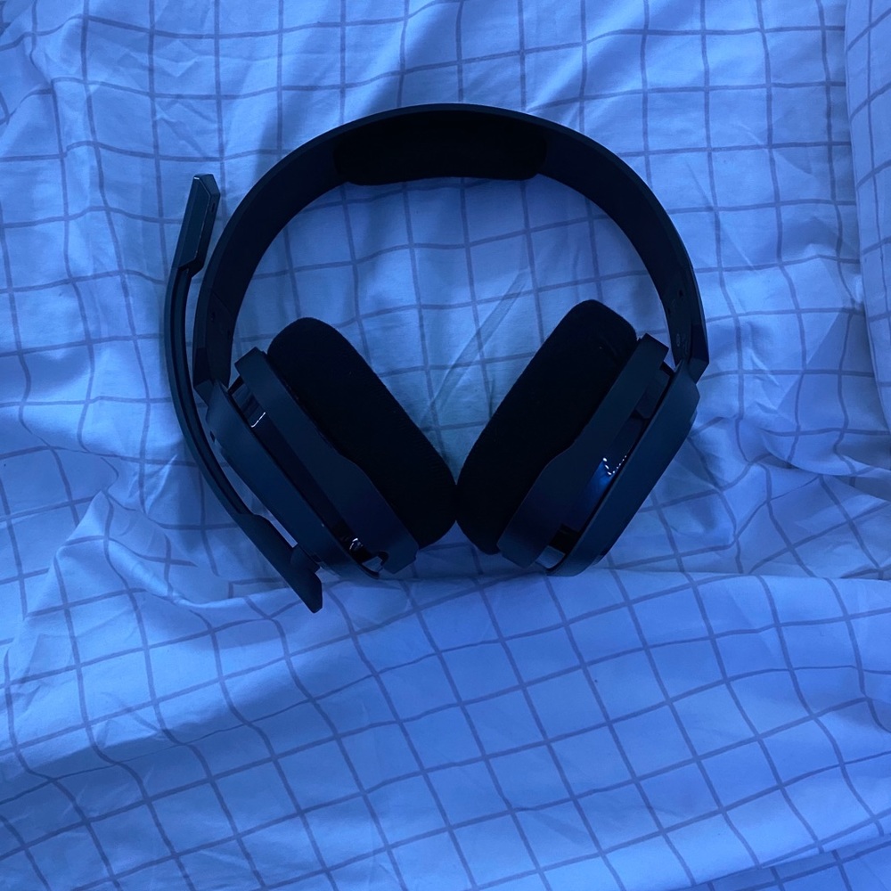 Astro A10 no box but works perfectly fine